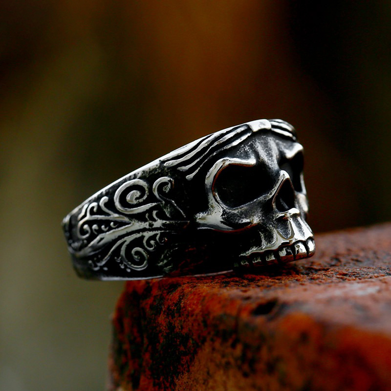 Us No. 13 Stainless Steel Carved Skull Ring