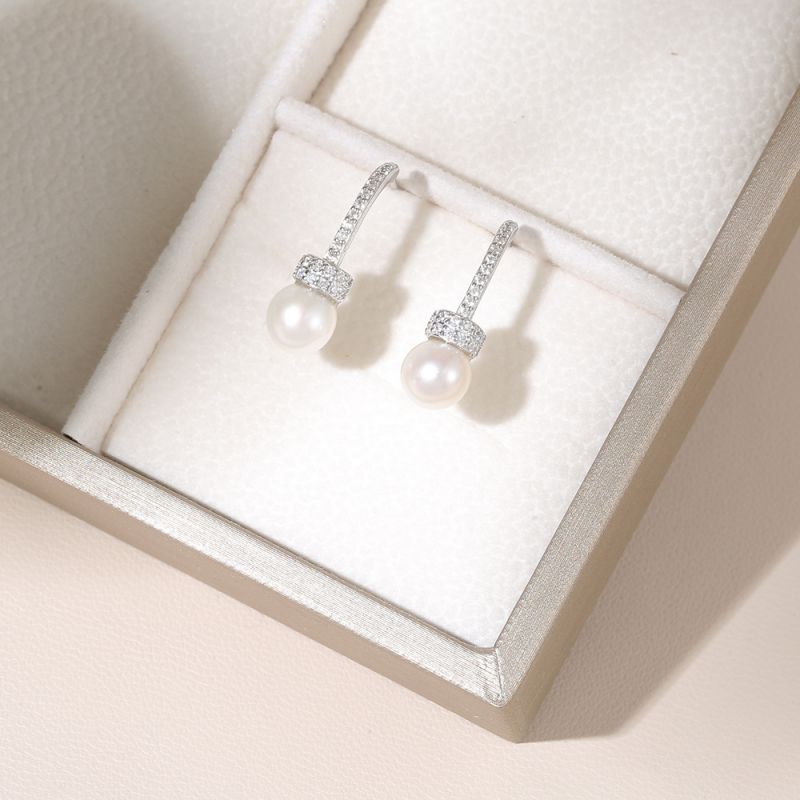 Silvery Silver Studded Diamond Pearl Earrings