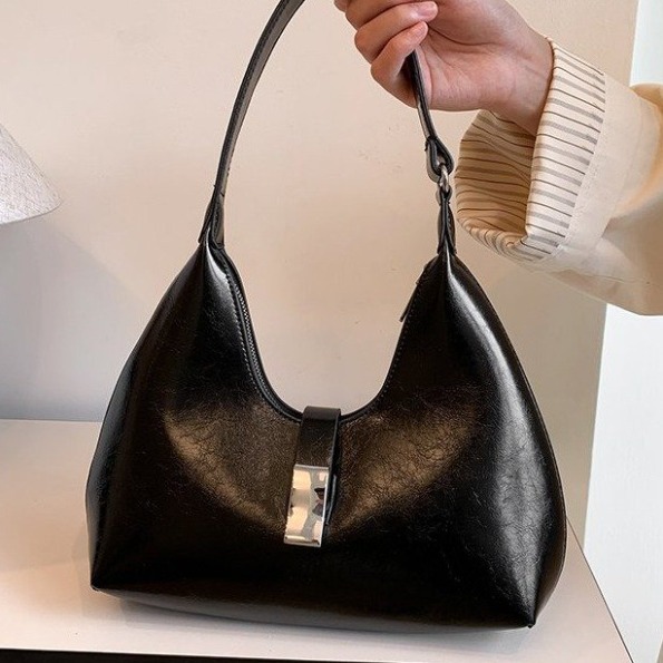 Black Pu Lock Large Capacity Shoulder Bag