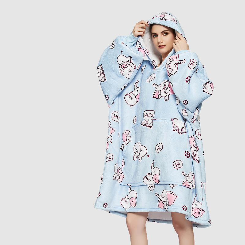 Manta Tipo Sudadera Con Capucha Y Dos Bolsillos Con Estampado De Franela