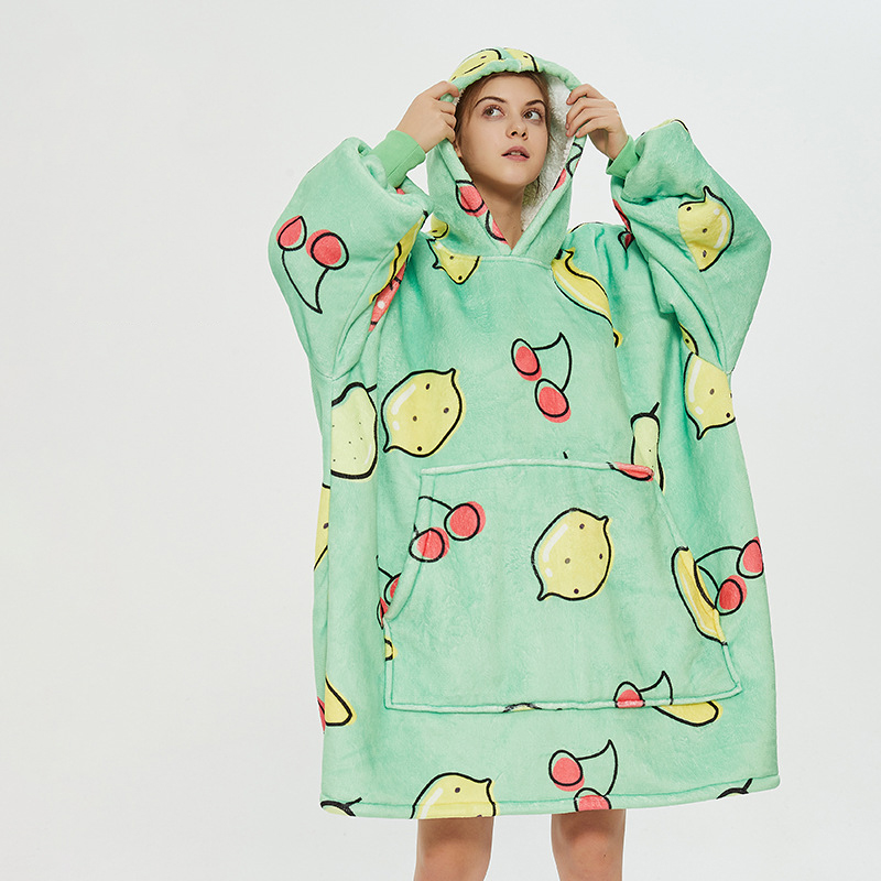 Manta Tipo Sudadera Con Capucha Y Dos Bolsillos Con Estampado De Franela