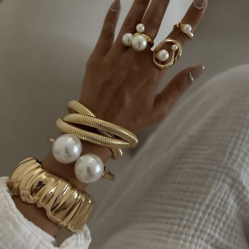 Gold 1 Alloy Pearl Round Bracelet
