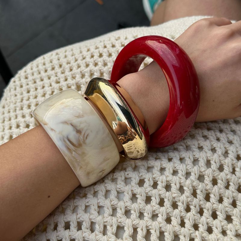 Gold 1 Metal Round Bracelet