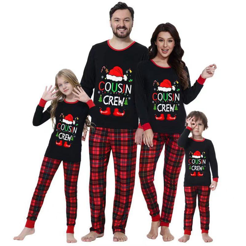 Conjunto De Pijama Estampado Navideño.