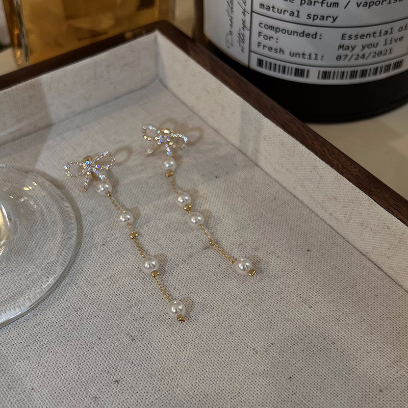 Pendientes De Perlas Con Lazo De Diamantes