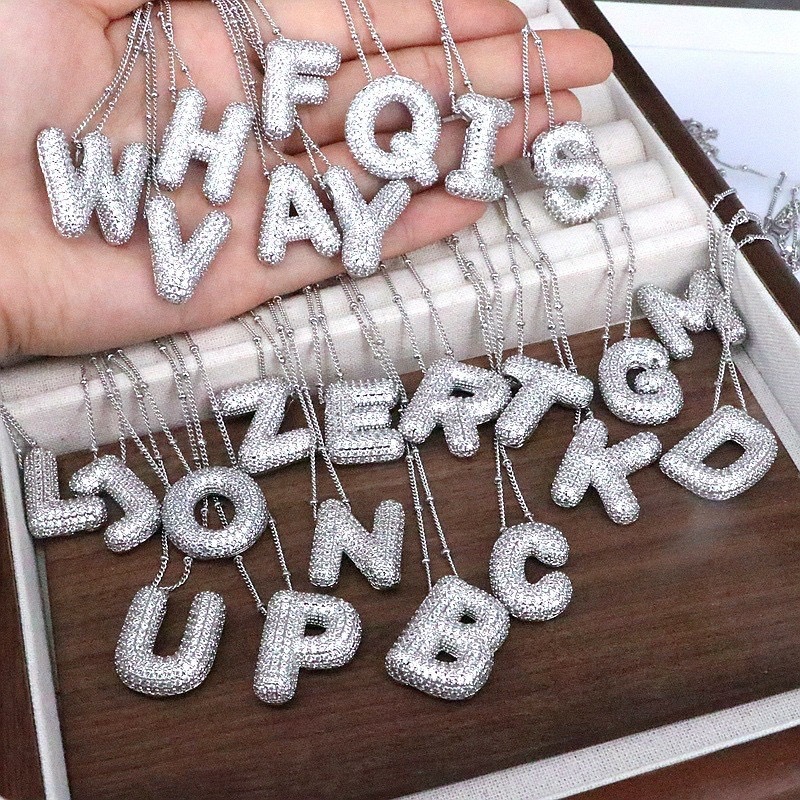 Collar De 26 Letras De Acero Titanio Con Incrustaciones De Circonio
