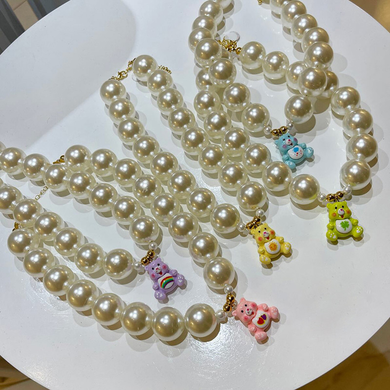 Green Resin Bear Imitation Pearl Beaded Copper Necklace (4/6/18mm)