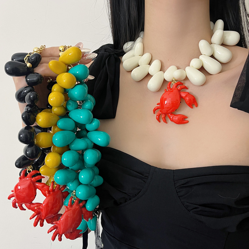 Turmeric Alloy Water Drop Beaded Crab Necklace