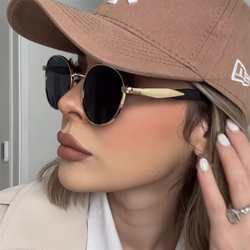 Gold Frame Gray Sheet Pc Round Sunglasses