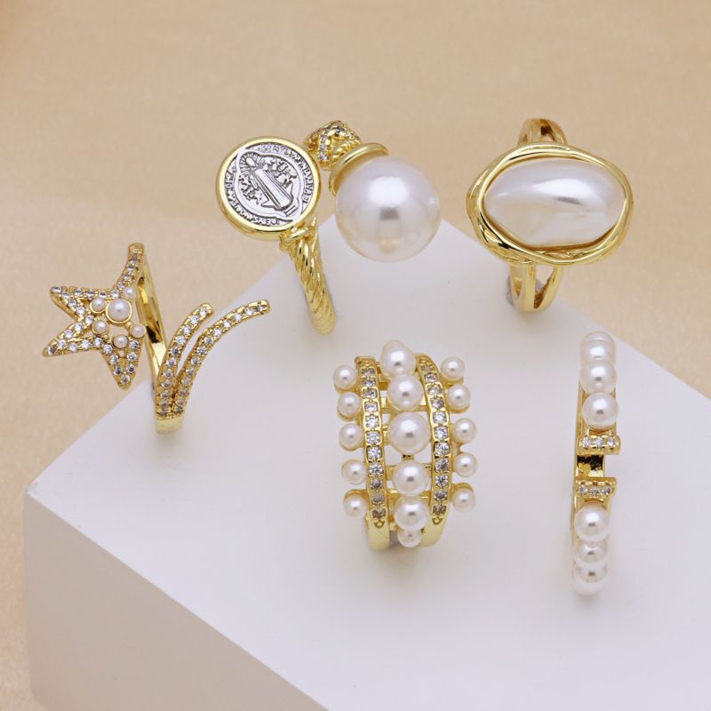 B Metal Portrait Round Pearl Open Ring