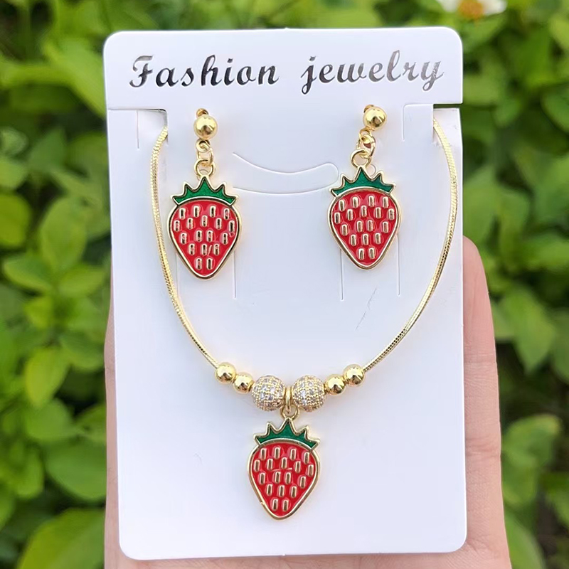 Juego De Aretes Y Collar Con Cuentas De Fresa Y Circonitas Con Incrustaciones De Cobre (4 Mm)