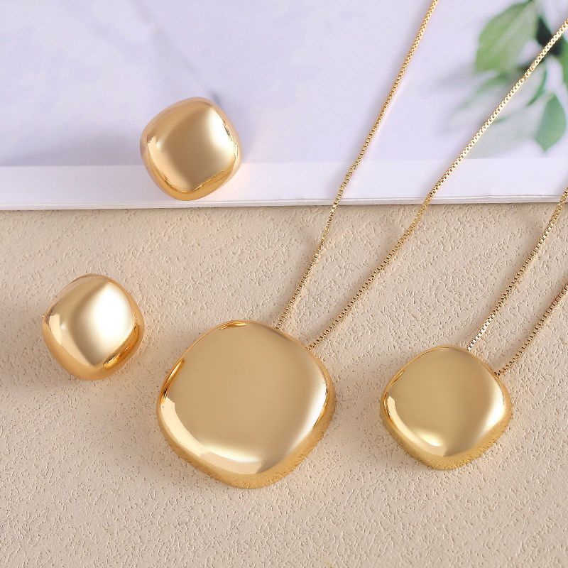 Conjunto De Aretes Y Collar Cuadrado De Cobre