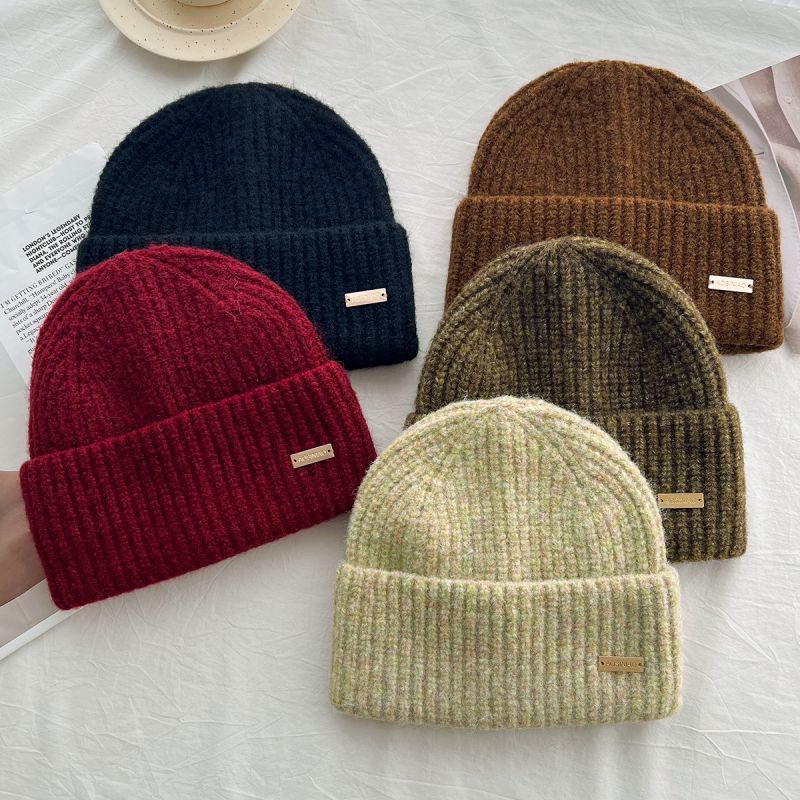 Gorro De Punto Con Parche Metálico