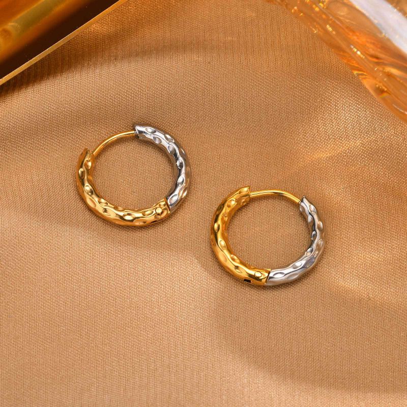 A Pair Stainless Steel Polished Two-tone Hammered Round Earrings