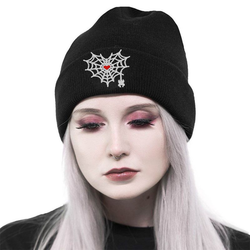 Gorro Bordado Con Telaraña Acrílica