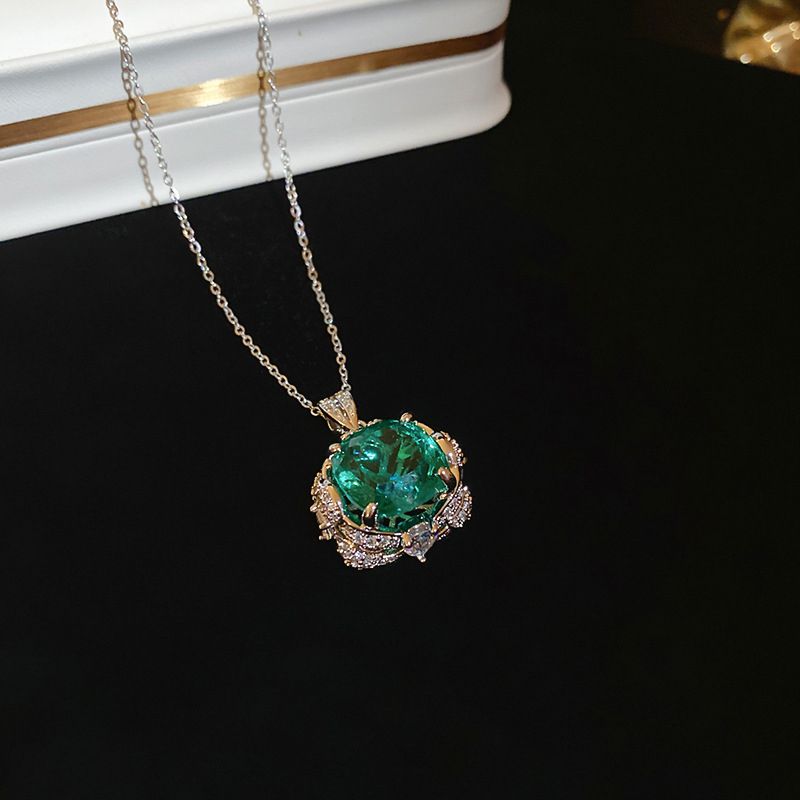 Necklace-silver-green Copper Diamond Round Necklace