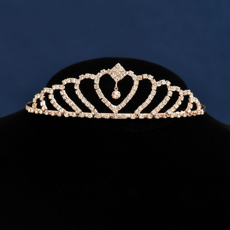 Corona De Amor De Diamantes De Metal