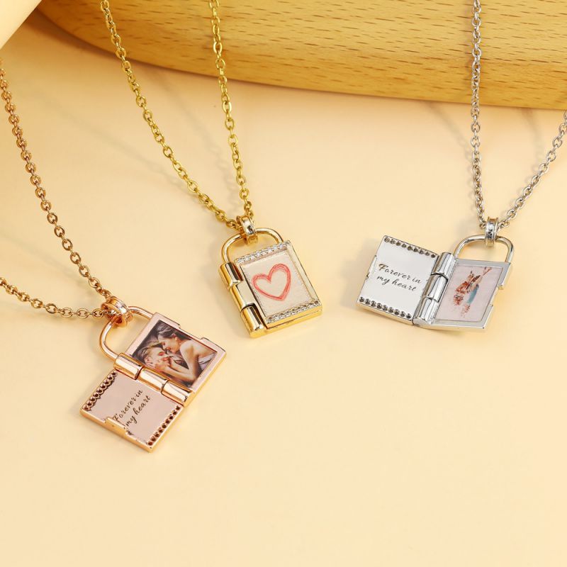 Steel Color + Color Printed Photo + Engraving Content Customized Metal Diamond Square Picture Frame Necklace
