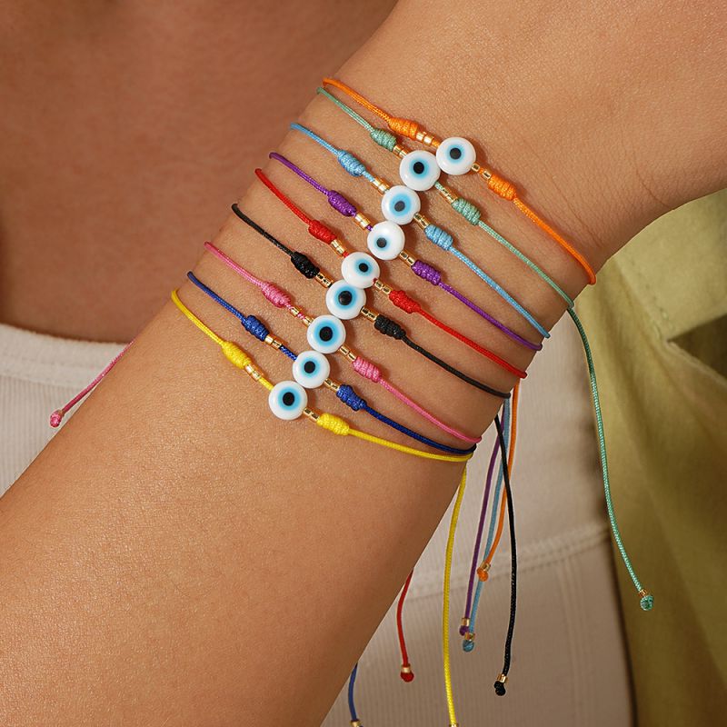 Pulsera Tejida Con Cordón Y Ojo Redondo