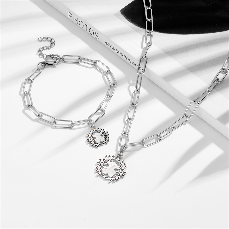 Gold Suit Titanium Steel Bear Necklace Bracelet Set