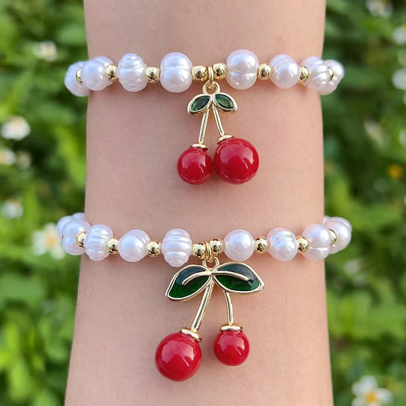 Pulsera De Cerezas Con Cuentas De Perla Dorada Y Bañada En Cobre