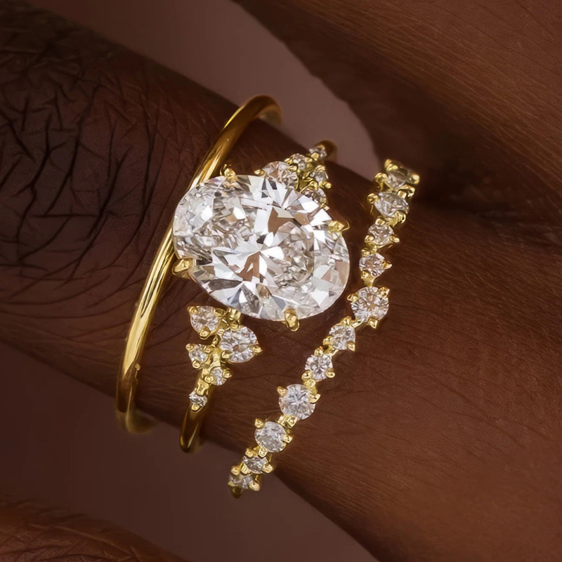 Juego De Anillos Ovalados De Cobre Y Diamantes