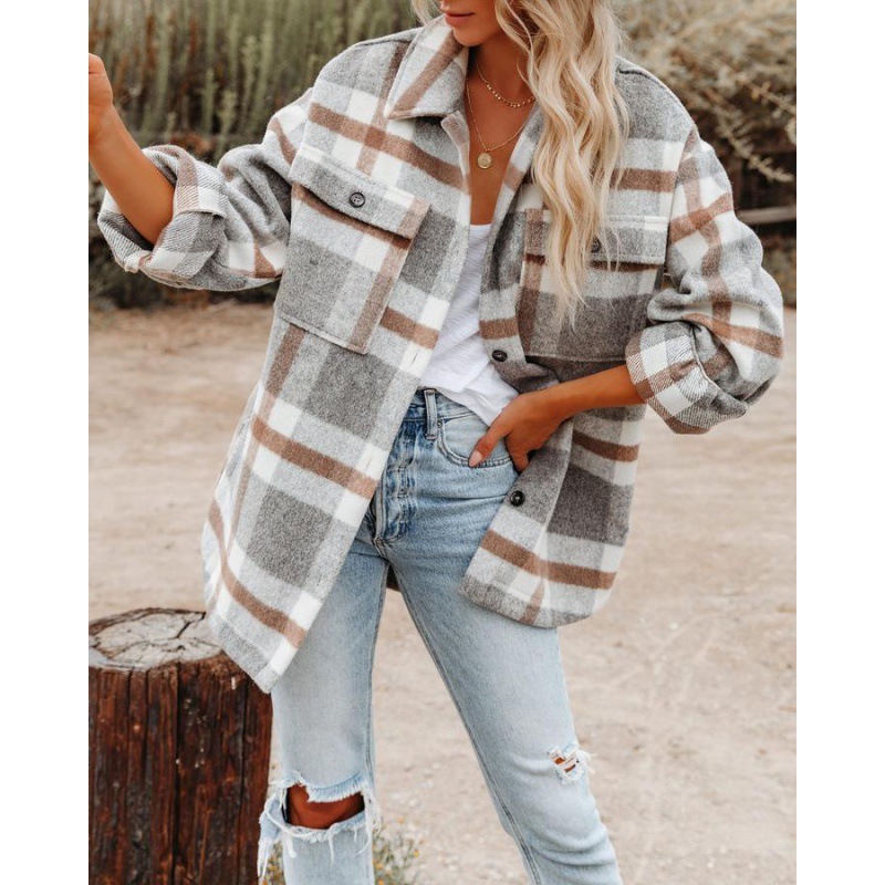 Chaqueta Abotonada Con Solapa De Cuadros