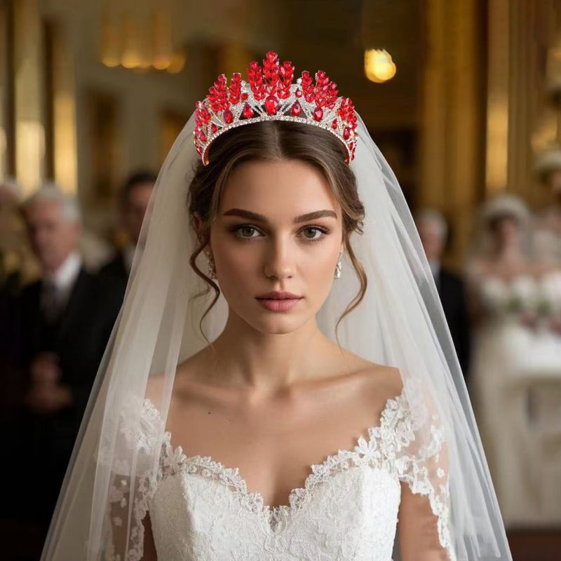 Gold Alloy Diamond Teardrop-shaped Crown