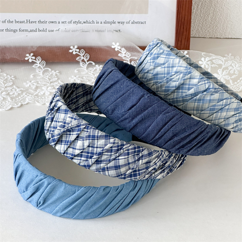 Diadema De Tela Plisada Con Ala Ancha