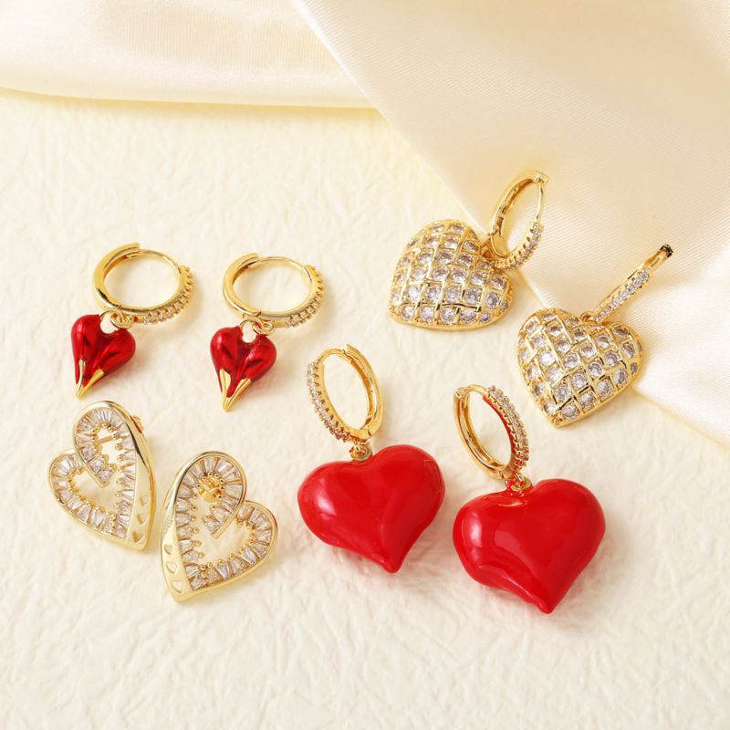 Pendientes De Aro Con Corazón De Diamantes De Cobre