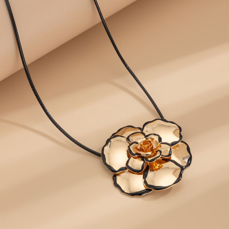 01 Gold Necklace Metal Oil-dripped Wrinkled Flower Necklace