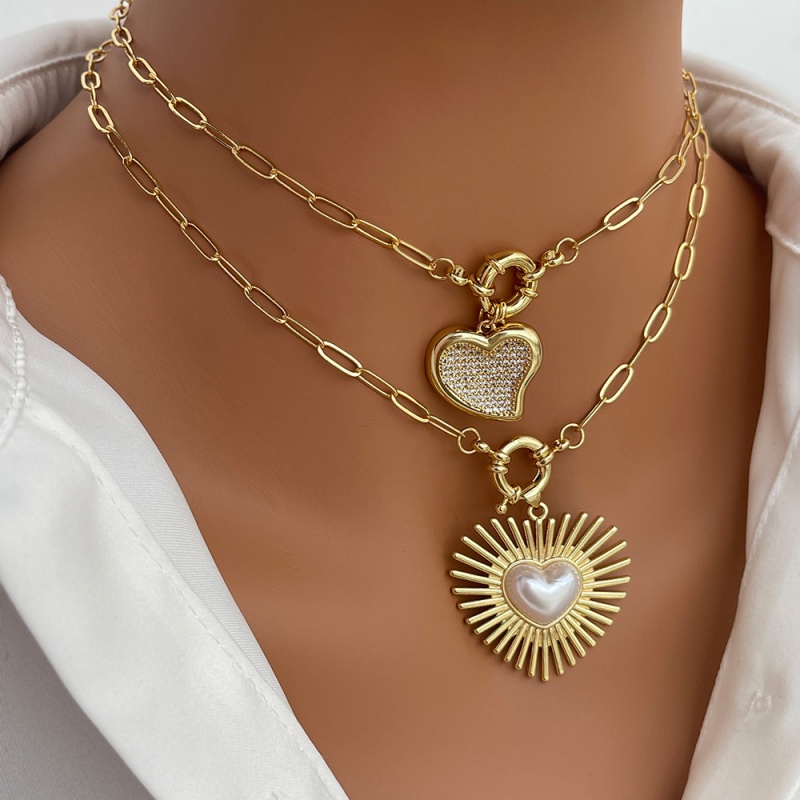 Gold 1 Shell Portrait Love Frame Round Buckle Copper Necklace