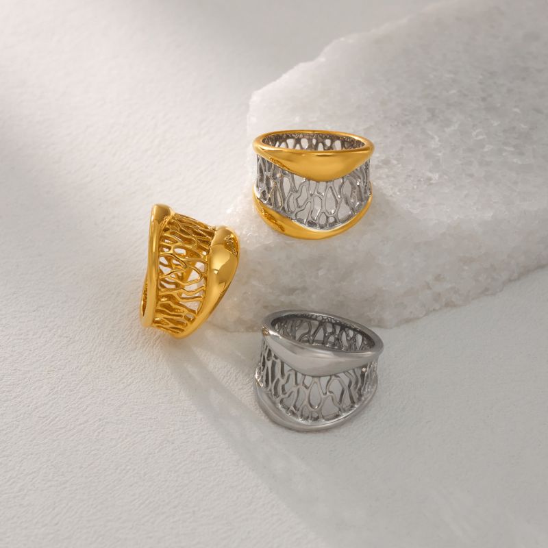 Anillo Hueco De Acero De Titanio