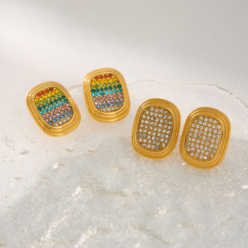 Pendientes Ovalados De Acero De Titanio Con Diamantes.