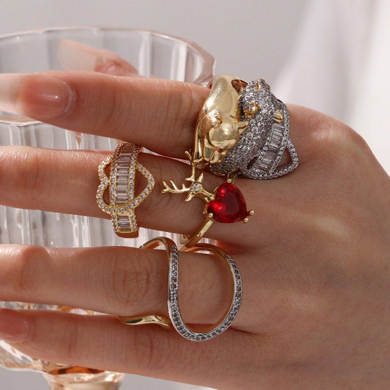Gold 1 Copper Inlaid Zircon Elk Heart Ring
