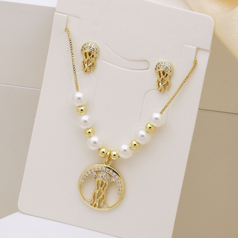 Conjunto De Collar Y Pendientes Con Cuentas De Perlas Bañadas En Oro Y Cobre Con Diamantes Medusas Ballena Y Ocho Peces Del Tesoro