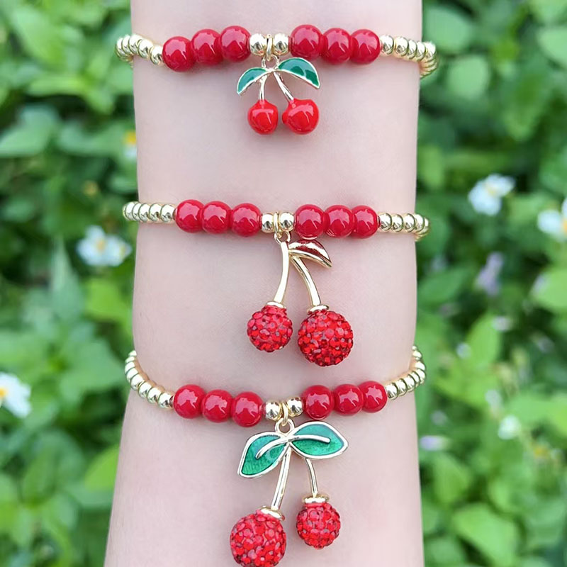 Pulsera De Cerezas Con Cuentas De Cobre Bañadas En Oro