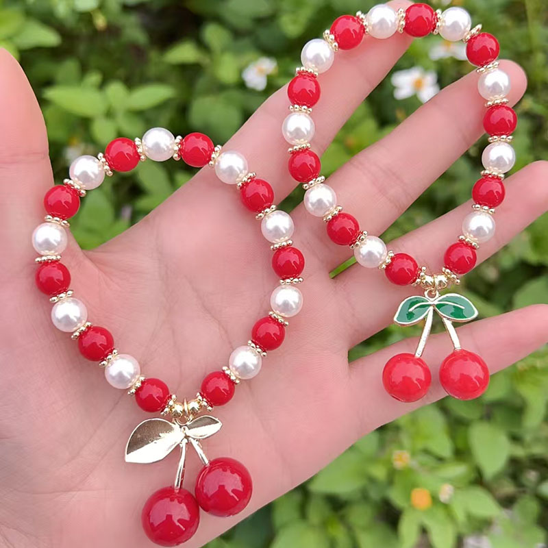 Pulsera De Cerezas Con Cuentas De Perla Dorada Y Bañada En Cobre