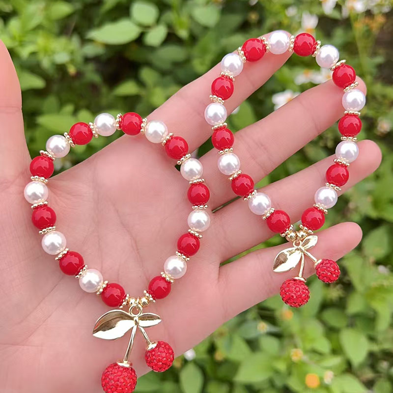Pulsera De Cerezas Con Cuentas De Perla Dorada Y Bañada En Cobre