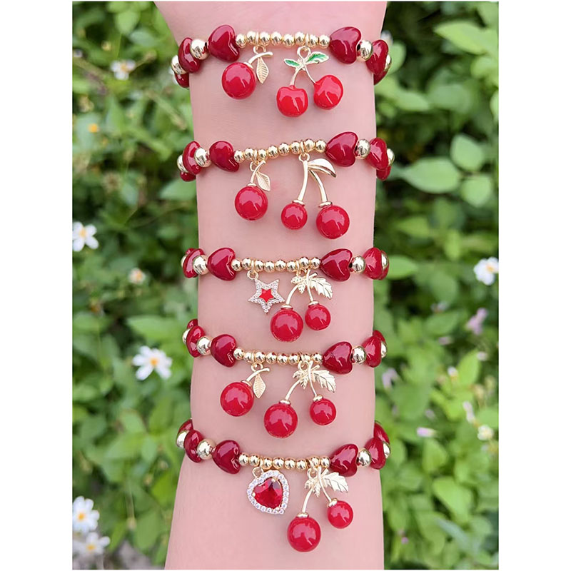 Pulsera De Cerezas Con Cuentas De Cobre Bañadas En Oro