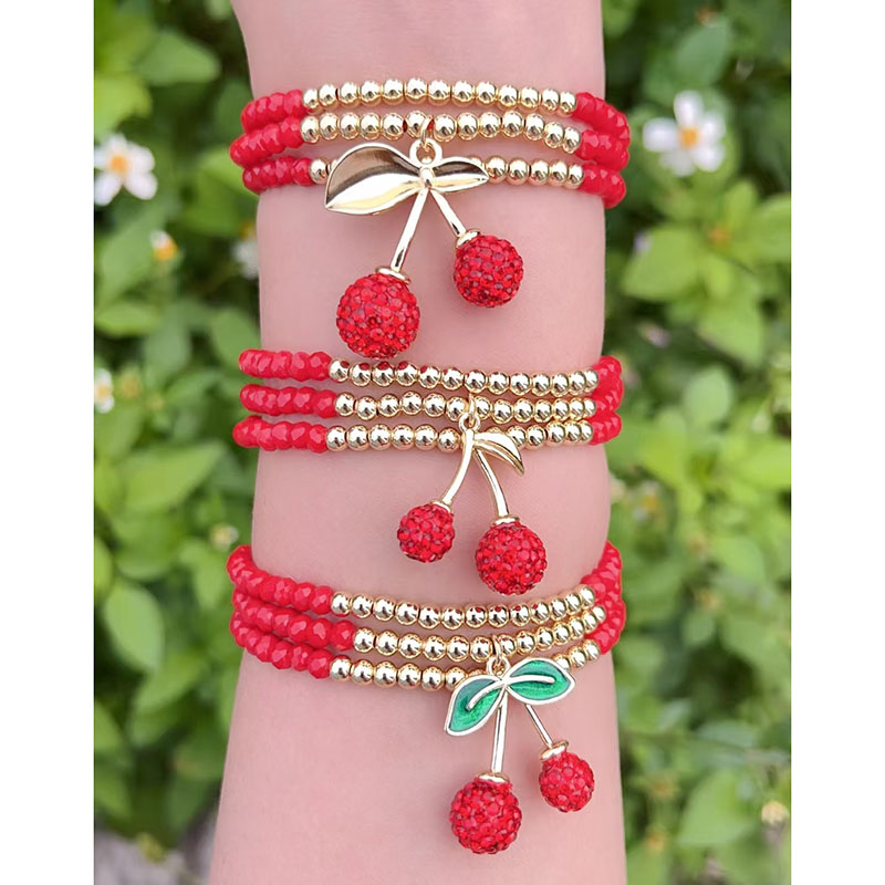 Pulsera De Cerezas Con Diamantes Y Cuentas De Cobre Bañadas En Oro
