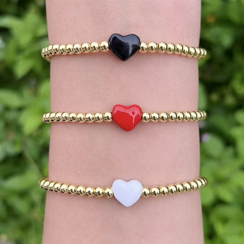 Pulsera De Corazón Con Cuentas De Cobre Bañadas En Oro