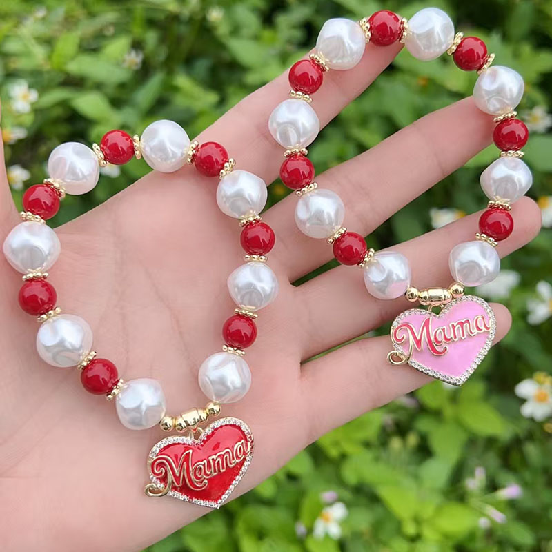 Pulsera Con Letras De Corazón Y Cuentas De Perla Bañadas En Oro Y Cobre