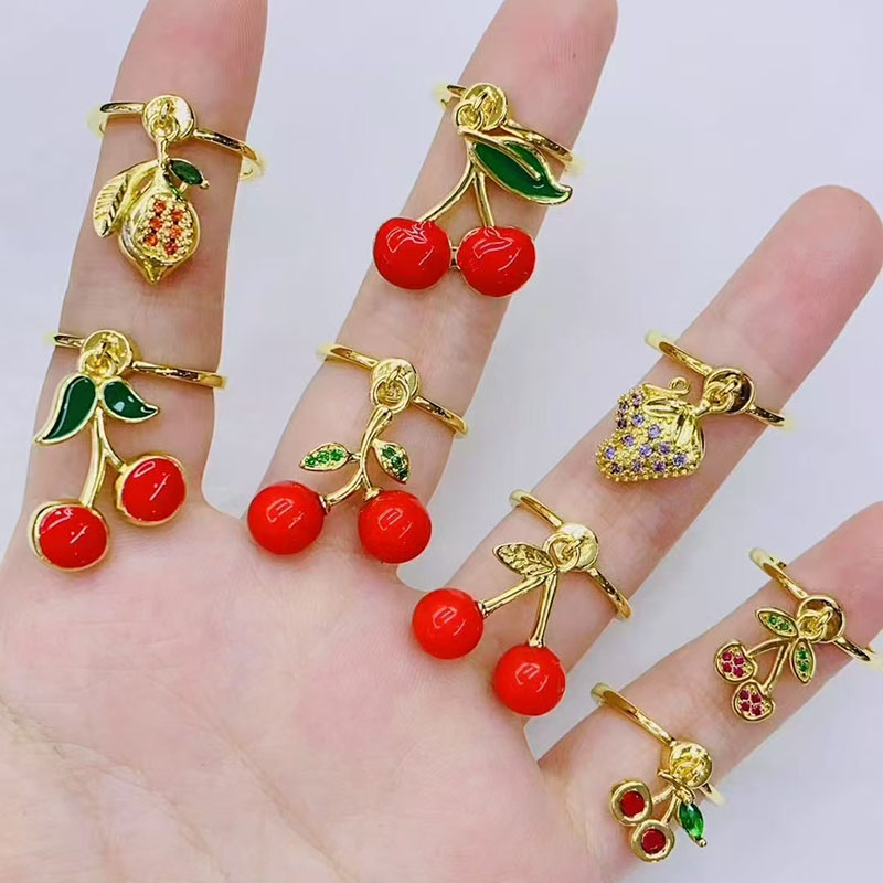 Anillo De Oro Con Diamantes Y Cereza Y Fresa Bañado En Cobre