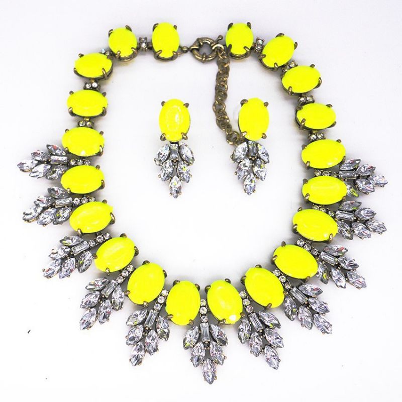 Conjunto De Collar Y Pendientes De Aleación Con Diamantes Y Cristales Ovalados