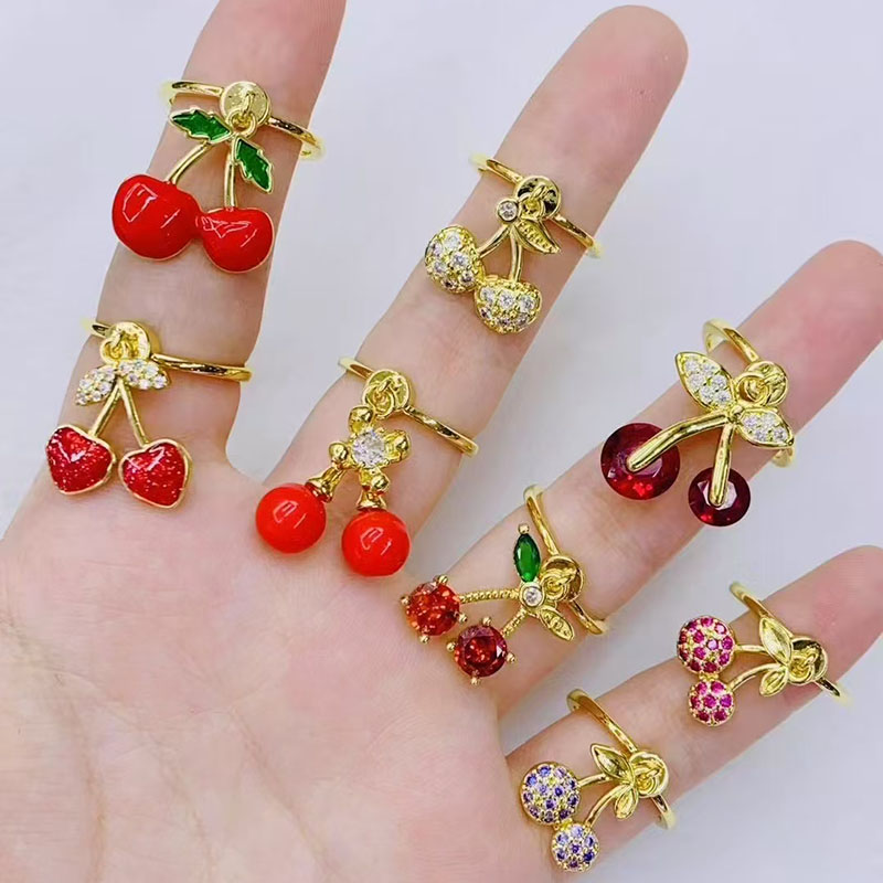 Anillo De Cereza De Cobre Bañado En Oro Y Diamantes
