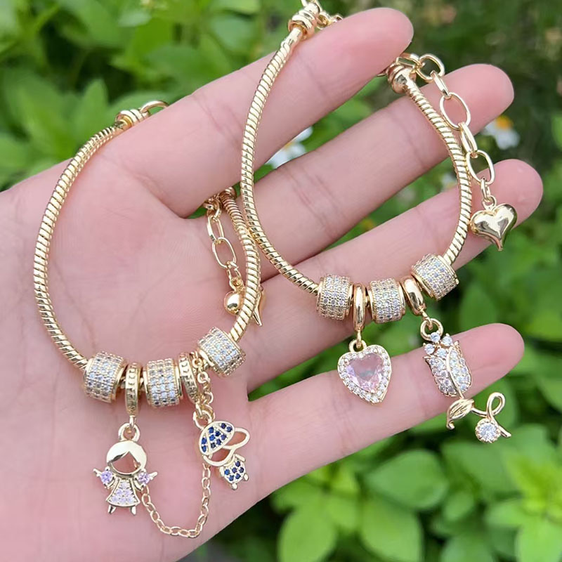 Pulsera Multielemento De Diamantes Bañada En Oro Y Cobre