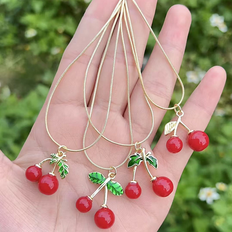 Collar De Cerezas De Cobre Bañado En Oro