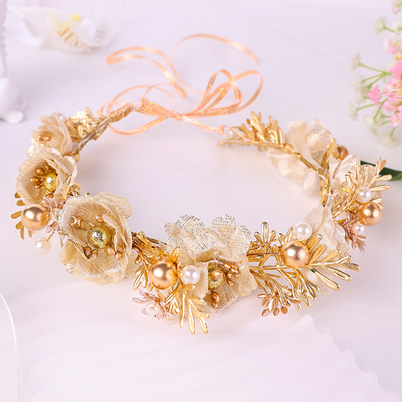 Diadema De Flores De Simulación