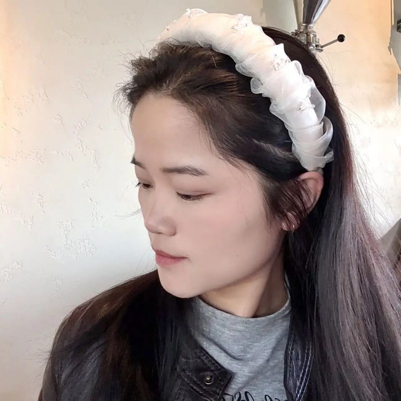 Diadema Plisada De Malla Con Diamantes De Imitación